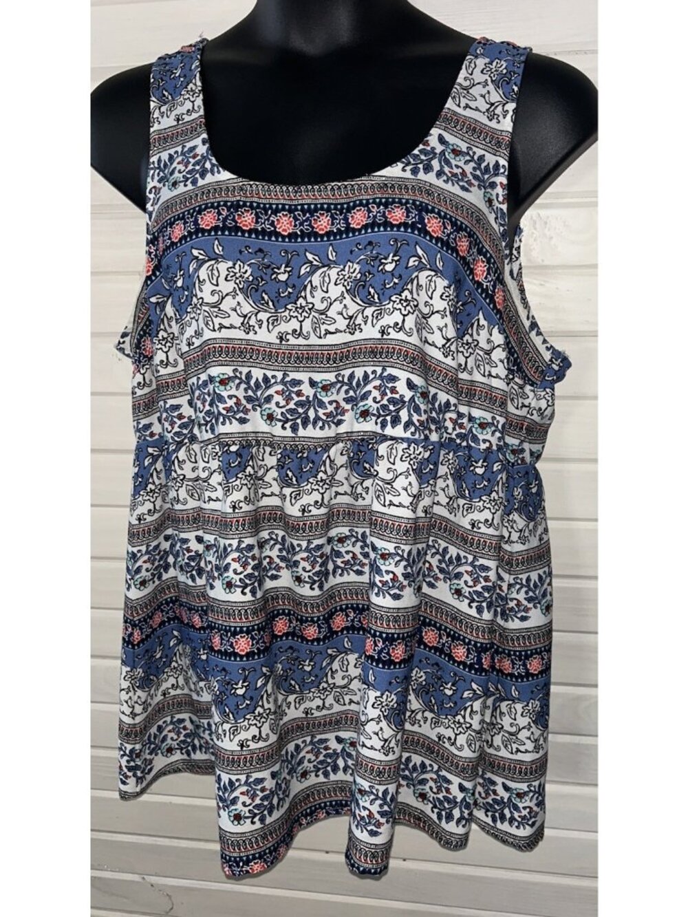 Torrid Sz PLUS 2 2X Crepe Mosaic Floral Babydoll Tank Scoop Neck Top EUC